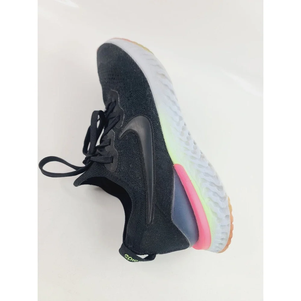 N/A nike cushioned